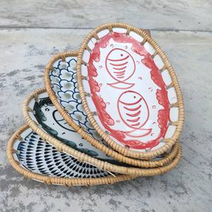 Vente en gros petit plateau de service en rotin avec céramique faite à la main du Vietnam à prix économique - Product Image 1