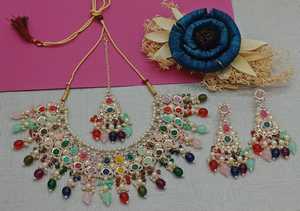 ชุดสร้อยคอโซ่ร้อยเชือกหิน CZ สำหรับผู้หญิงเครื่องประดับอินเดียแฟชั่นดีไซน์พิเศษล่าสุดสำหรับงานแต่งงานขนาดใหญ่ - Product Image 5