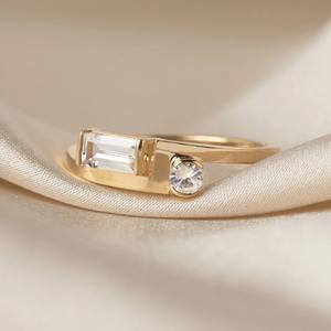 Anillo de compromiso de oro de 18k con esmeralda y diamante de laboratorio de corte redondo, joyería nupcial elegante para mujer, proveedor mayorista - Product Image 3