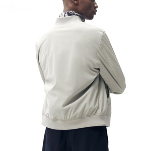 Chaqueta de bombardero personalizada, chaqueta de bombardero de tela de nailon de poliéster duradero con patrón de camuflaje negro y gris para hombres - Product Image 2