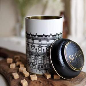 1.2L Vintage Cityscapes Ilustración Hojalata 105mm x 150mm Metal Tapa de cúpula de estaño Reciclable Logotipo en relieve para embalaje de dulces - Product Image 3