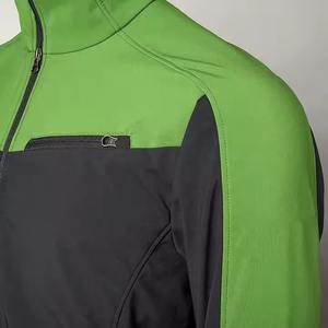 Venta al por mayor de hombres ligero impermeable con capucha impermeable al aire libre impermeable cortavientos chaqueta de senderismo - Product Image 4