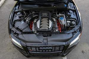 Audi S5 Coupé 2012 d'occasion, sans réserve, boîte manuelle 6 vitesses, moteur V8, pack Titanium, 77 400 milles - Product Image 6