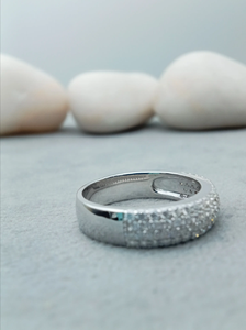 Lujoso anillo de boda personalizado 925 Plata/10K 14K 18K oro blanco VVS1 Moissanite diamante medio pavé ajuste anillo de diamante - Product Image 2