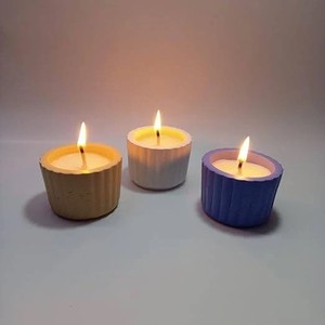 Velas de cera de soja con fragancia en diseños únicos de tarros de metal y silicona de hormigón para regalos y decoración - Product Image 2