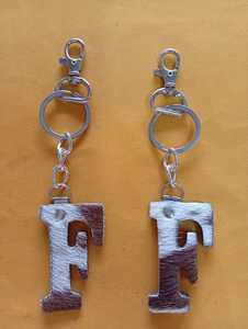 Llaveros de Cuero Vacuno con Iniciales, Juego de Letras del Alfabeto de la A a la Z, Colgante para Bolsa o Coche con Letra de Piel Sintética, Accesorios de Ropa Personalizados - Product Image 3