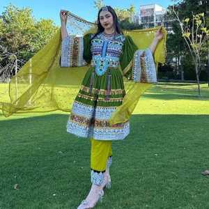 Robe tribale afghane à col haut faite à la main avec manches en cloche avec broderie traditionnelle appliques plis taille naturelle - Product Image 3