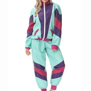 Conjuntos cortavientos de ropa deportiva para mujer OEM de talla grande Conjuntos cortavientos de mujer de nuevo diseño con logotipo impreso de alta calidad - Product Image 4