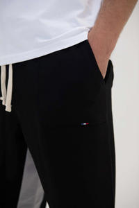 Nouveau pantalon de survêtement évasé droit respirant en coton à coupe ample décontracté d'automne à logo de marque personnalisé en vente - Product Image 4