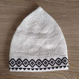 Chapeau formel arabe Kufi noir et blanc, nouveau design, broderie à la main en maille 100 % coton, ajustable, toutes saisons, prix direct usine - Product Image 2