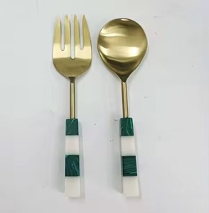 Ensemble de serveurs à salade en acier inoxydable à poignée torsadée unique Outils de cuisine Décoration de table Couverts Cuillère Fourchette Outil à salade - Product Image 6