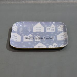 Plateau rond en bois bleu avec un motif de Noël amusant pour servir des collations et embellir votre maison ou votre table de fête - Product Image 6