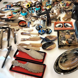 Mejor venta 2024 peine de artesanía vietnamita cuerno peine de pelo de Búfalo con muchos diseños - Product Image 5