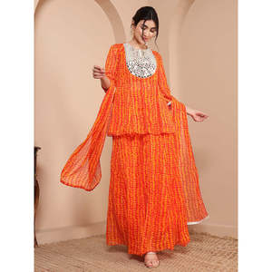 Conjunto Coordinado Indo-Occidental para Mujer, Color Naranja, con Panel Bordado con Espejos en el Cuello, Top con Panel, Sharara de Tela Chifón, Incluye Dupatta - Product Image 1