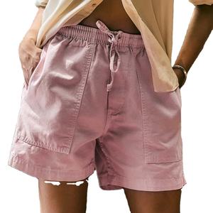 Pantalones cortos holgados para mujer, tela arengada, estilo relajado para verano/uso diario, con cintura elástica y cordones para un ajuste cómodo e informal - Product Image 1