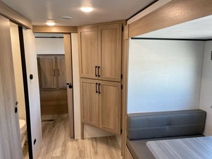 New 2026 Keystone C-o-l-e-m-a-n 27B trailer for sale - Product Image 4