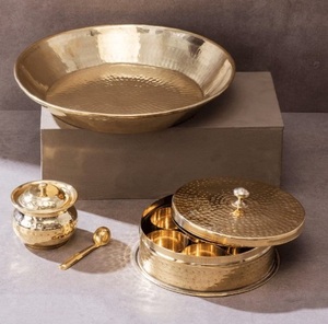 Boîte masala en métal en laiton de qualité supérieure avec 7 compartiments, couvercle hermétique avec un design exquis parfait pour le stockage des épices et la cuisine - Product Image 6