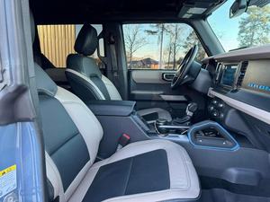 NOUVELLE ARRIVÉE ! ALERTE SPÉCIALE SUR NOTRE FORD BRONCO OUT TER BANKS 2023, AVEC CAPACITÉS TOUT-TERRAIN ET LIVRAISON GRATUITE OFFERTE - Product Image 2