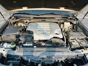 Lexus LX 570 d'occasion 2010, conduite à gauche/droite - Product Image 4