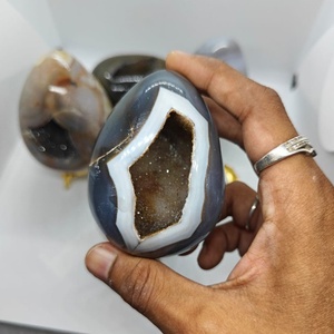 Œuf d'agate druzy naturelle, cristal scintillant, géode, pierre polie, cadeau spirituel pour la méditation et la guérison - Product Image 1