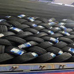 Pneus de camion 12R22.5 en caoutchouc forgé pour véhicules utilitaires et camions à benne basculante, vente en gros OEM 2026 - Product Image 4