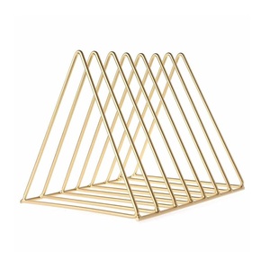 Sujetalibros de metal de acero de alta calidad con un diseño moderno perfecto para espacios de trabajo contemporáneos y arreglos de estanterías para el hogar - Product Image 5