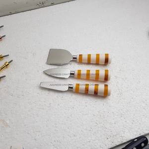 Ensemble de couteaux à fromage en acier inoxydable 18/8 de luxe avec manche en résine Design élégant fait main pour la cuisine à domicile en gros - Product Image 3