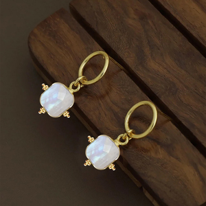 925ต่างหูเงินสเตอร์ลิงสำหรับผู้หญิงต่างหูอันงดงามพร้อมฝาแฟนซีรูปทรงเพอริโดอตพลอยสีทองเวอร์มีหยดสำหรับเป็นของขวัญ - Product Image 4