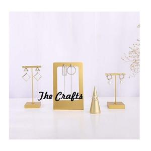 Soporte de joyería de diferentes formas en Metal Color dorado Almacenamiento en el hogar Soporte de exhibición de joyería a precios competitivos - Product Image 1