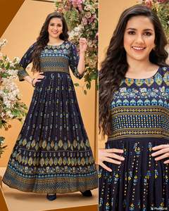 Vestido Kurti con estampado de rayón pesado de diseñador de diseño moderno de lujo para ropa de fiesta de Festival disponible a precio mayorista - Product Image 3