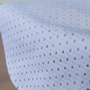 Tissu de maille tricoté en tricot 100% polyester 50D de haute qualité léger à séchage rapide pour les vêtements de sport - Product Image 4