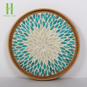 Bandeja de servicio de ratán natural con diseño de pescado, bandeja de mimbre decorativa hecha a mano con incrustaciones de madreperla para comedor y decoración del hogar - Product Image 4