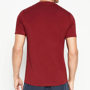 Camiseta de algodón de primera calidad 100% para hombre con estampado personalizado con su logotipo o diseño Camiseta de ajuste regular para hombre - Product Image 3