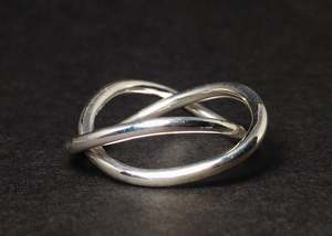 Venta al por mayor 925 plata esterlina espiral joyería Venta De fábrica espiral diseño anillos hechos a mano regalo para ella minimalista anillos de plata - Product Image 2