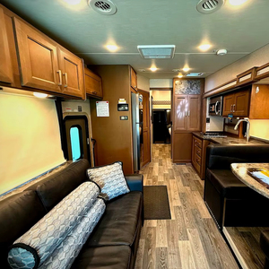 SUPPLIER OF Used 2023 T h o r Motor Coach Out law Class A gas motorhome toy hauler 38KB - Product Image 3