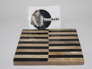 ถาดรองแก้วเรซินแบบฝังลายลายเส้นสีดำถาดรองแก้วจาก tradnary Exim Pvt Ltd - Product Image 2