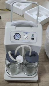 Alat Hisap Vakum Medis Elektrik Tahan Lama dan Dapat Dipindahkan Bersertifikasi CE Kelas II Laju Pemompaan 30L/menit Baterai Isi Ulang - Product Image 2