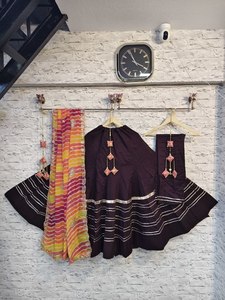Lehenga choli ดั้งเดิมของผู้หญิงคอลเลคชั่นเทศกาลใหม่ navratri ราคาขายส่งพิเศษสำหรับชุดปาร์ตี้ - Product Image 3
