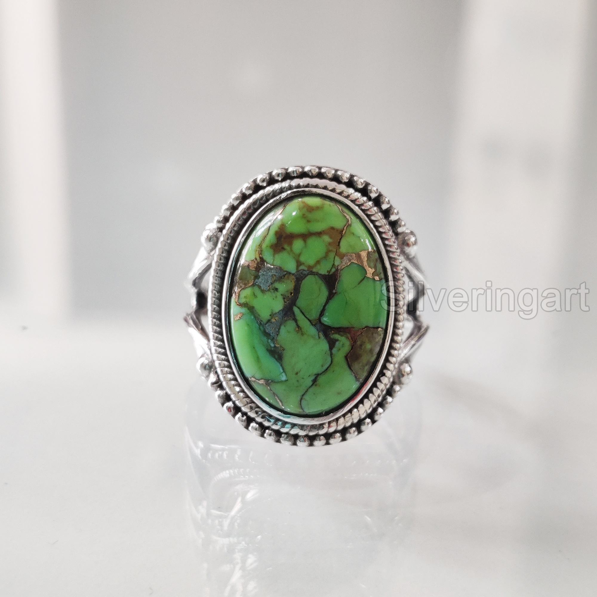 สีเขียว