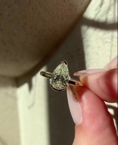 Bague solitaire minimaliste en CZ taille poire 6x8 mm, demi-sertie, bijoux de fiançailles - Product Image 6