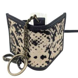 Stylish <b>Leather</b> <b>Notebook</b> With <b>Refillable</b> Pages And Keychain Diary With Customizing Packaging - Product Image 3