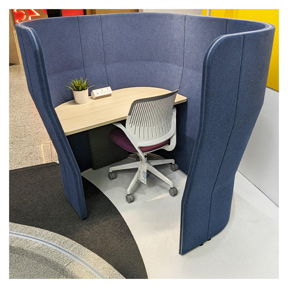Office Desks Isolation Pod Chair With Cover CellPod Meeting Room