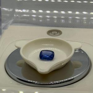 Saphir bleu à facettes naturel du Sri Lanka meilleure qualité pour la fabrication de bijoux prix de gros de qualité supérieure - Product Image 3