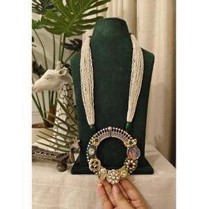 สร้อยลูกปัดฟิวชั่นประดับด้วยลูกปัดแนวศาสนาทันสมัยสร้อยคอลูกปัดมุกประดับมุกลายดอกไม้ดวงจันทร์เป็นของขวัญสำหรับงานเลี้ยง - Product Image 1