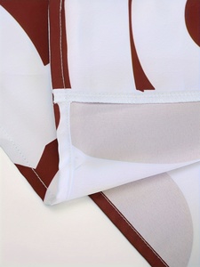 Conjunto de ropa de playa Somerset para hombre con diseño de color rojo sólido Traje de verano perfecto para hombres Ideal para escapadas a la playa - Product Image 5