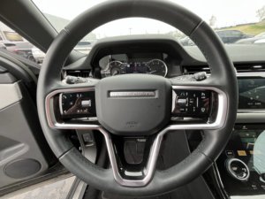 Land Rover Range Rover Evoque R-Dynamic S 2023 Usado en Buen Estado - Product Image 3