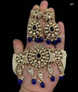 ชุดสร้อยคอเจ้าสาวอินเทรนด์สำหรับผู้หญิงในอินเดียพร้อมต่างหูเครื่องประดับทองเหลืองชุบทองยาวของขวัญแต่งงานพร้อมส่ง" - Product Image 2