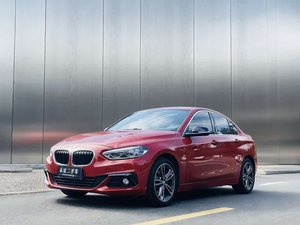 BMW Serie 1 118i Sport 2018 Muy Limpio, Sedán Usado, Perfecto para Uso Diario, Confiable y Económico, para el Mercado Asiático y Africano - Product Image 1
