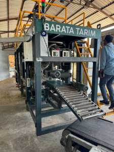 Máquina Empacadora de Ensilaje Eléctrica Automática de 20KG-40KG con PLC, Sellado de Bolsas de Plástico Cuadradas, Encolado y Etiquetado 10-15 - Product Image 3