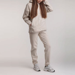 Premium Quality Winter Wear Women Tracksuit Two Piece Design Your Own Long Sleeves Women Tracksuit - Product Image 3